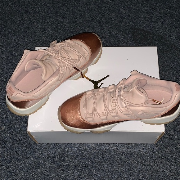 Jordan Shoes - WMNS AIR JORDAN 11 RETRO